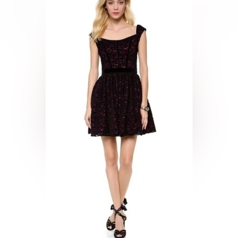 NWT Black Halo Eve Serena Lace Dress 10 Dark Academia Grunge Dark Romantic